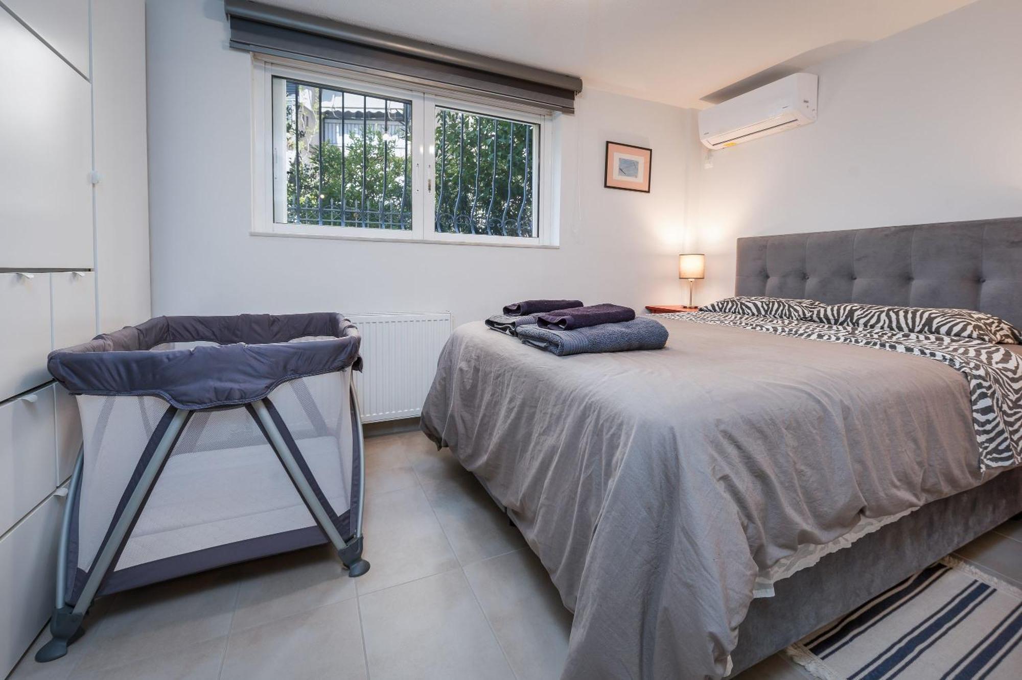 Glyfada'S Cosy Apartments Atenas Exterior foto